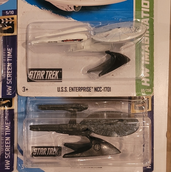 HOTWHEELS STAR TREK USS ENTERPRISE, USS VENGEANCE - Picture 2 of 3